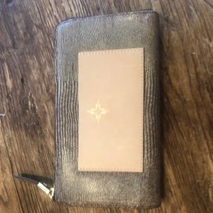 India hicks wallet